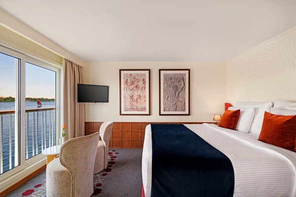 AmaWaterways AmaLilia CA CB Stateroom Credit - © 2024 Nour El Refai - All rights reserved.jpg